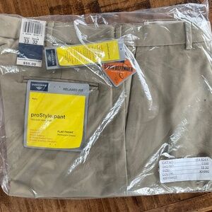 Dockers 33x32 Khaki Dress Pants